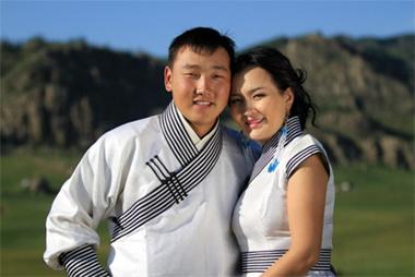 Б.Болд, Э.Чулуунчимэг нар тоглолтынхоо орлогыг хүүхдүүдэд хандивлана